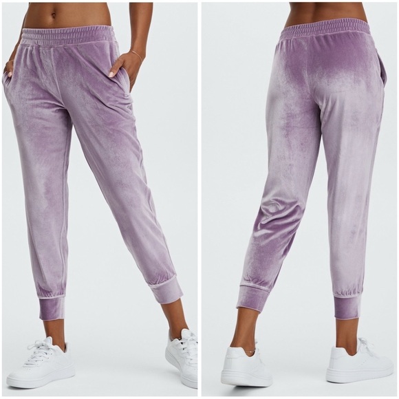 Fabletics Daria Velour Bright Lilac Purple Plush Loungewear Jogger Pants Small - Picture 1 of 11